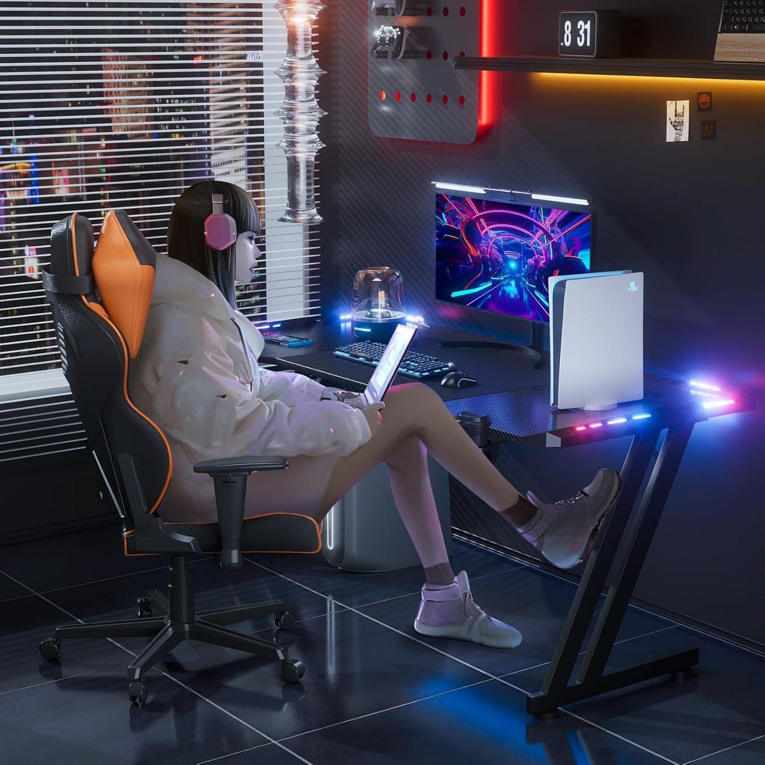 Nuestra experiencia con la mesa gamer LED de fibra de carbono ergonómica