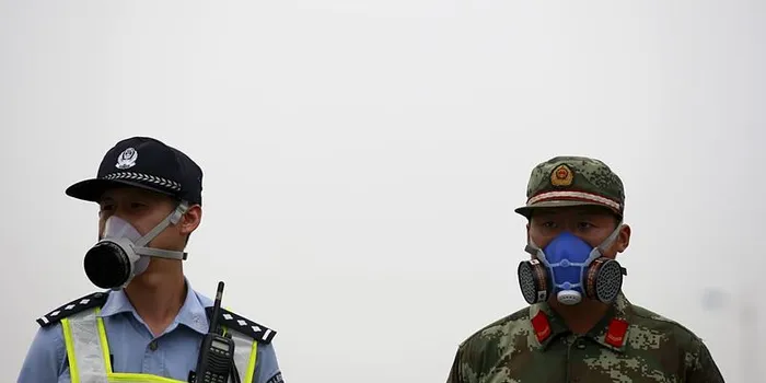 Tianjin explosion 2015. Chinese Police and Armed Police Force in Tianjin explosion site. Photo: Voice of America / 美国之音