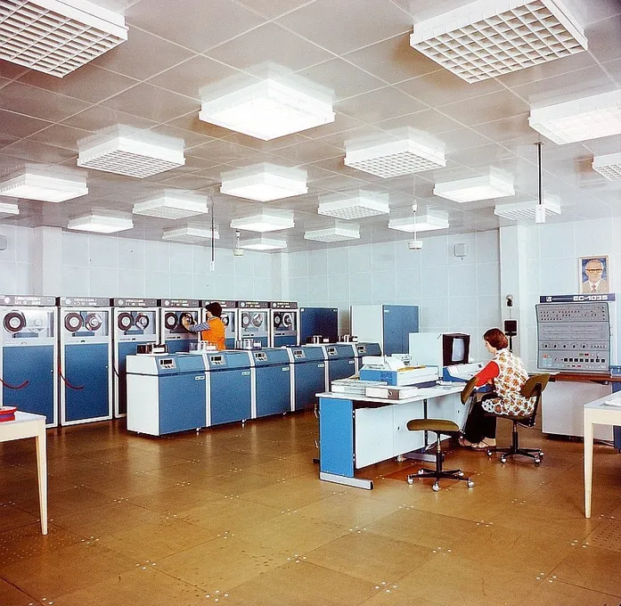 ES-EVM computers. Image: Deutsche Fotothek