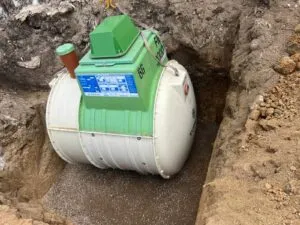 pose d'une microstation Tricel à Porticcio - remise aux normes assainissement individuel - Next Réseaux & VRD