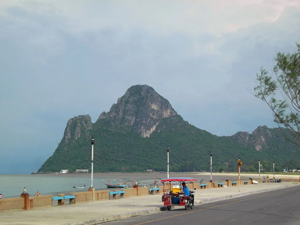 3 wheeled motorcycle in Prachuap Khiri Khan