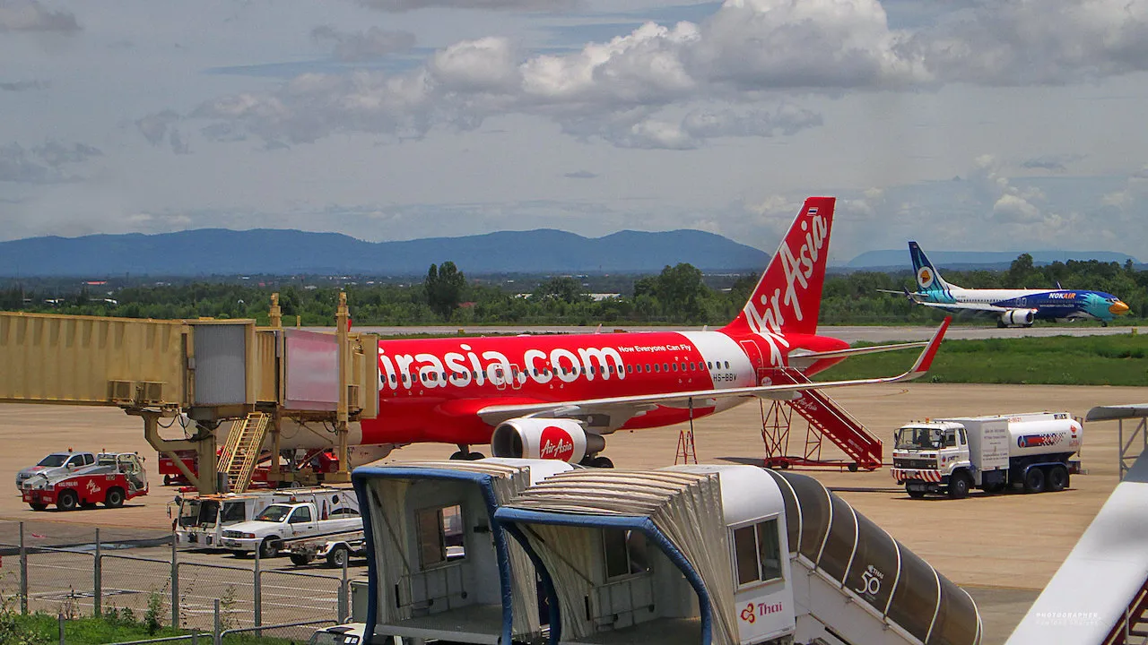 AirAsia Airbus A320-216 at Khon Kaen Airport