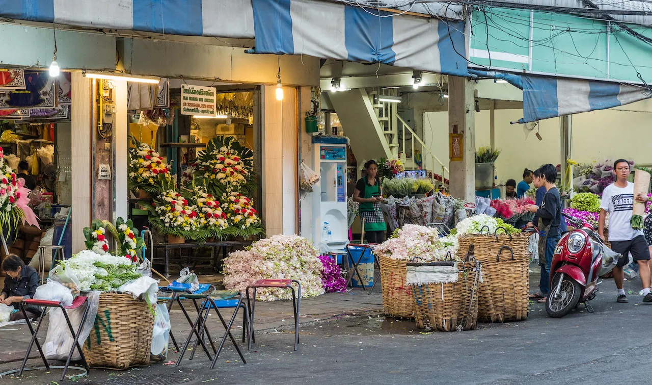 Pak Khlong Talat flower market in Bangkok