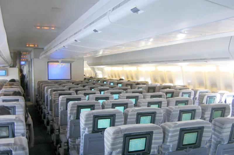 Boeing 747-400 Economy cabin