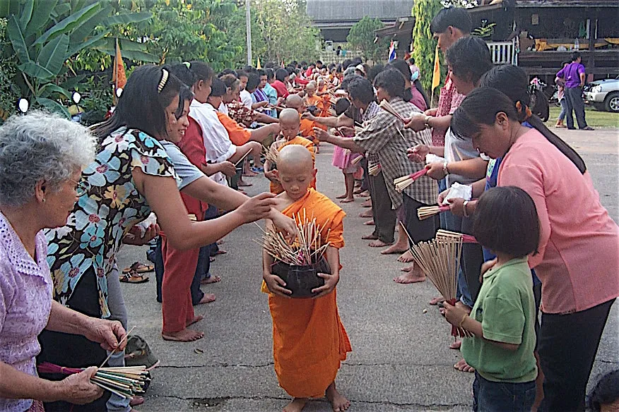 Buddhist worship in Uttaradit