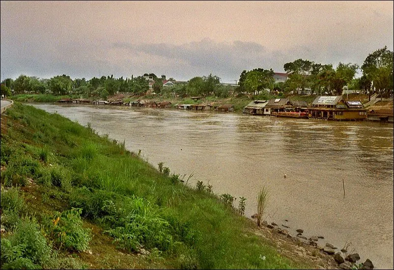 Floating houses in Phitsanulok