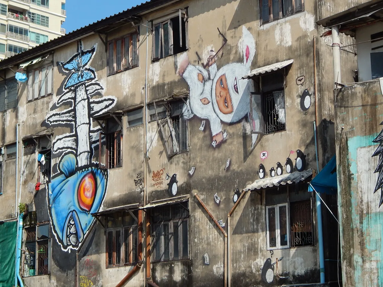Graffiti on a building in Bangkok