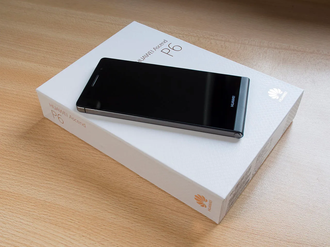 HUAWEI Ascend P6 smartphone