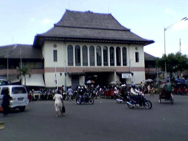 Gede Hardjonagoro Market in Surakarta, Indonesia. Designed by Dutch architect, Thomas Karsten.