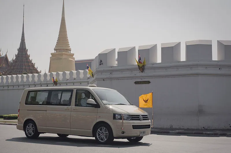 His Majesty the King at the Grand Palace, Na Phra Lan Road on Sunday, December 5, 2553.