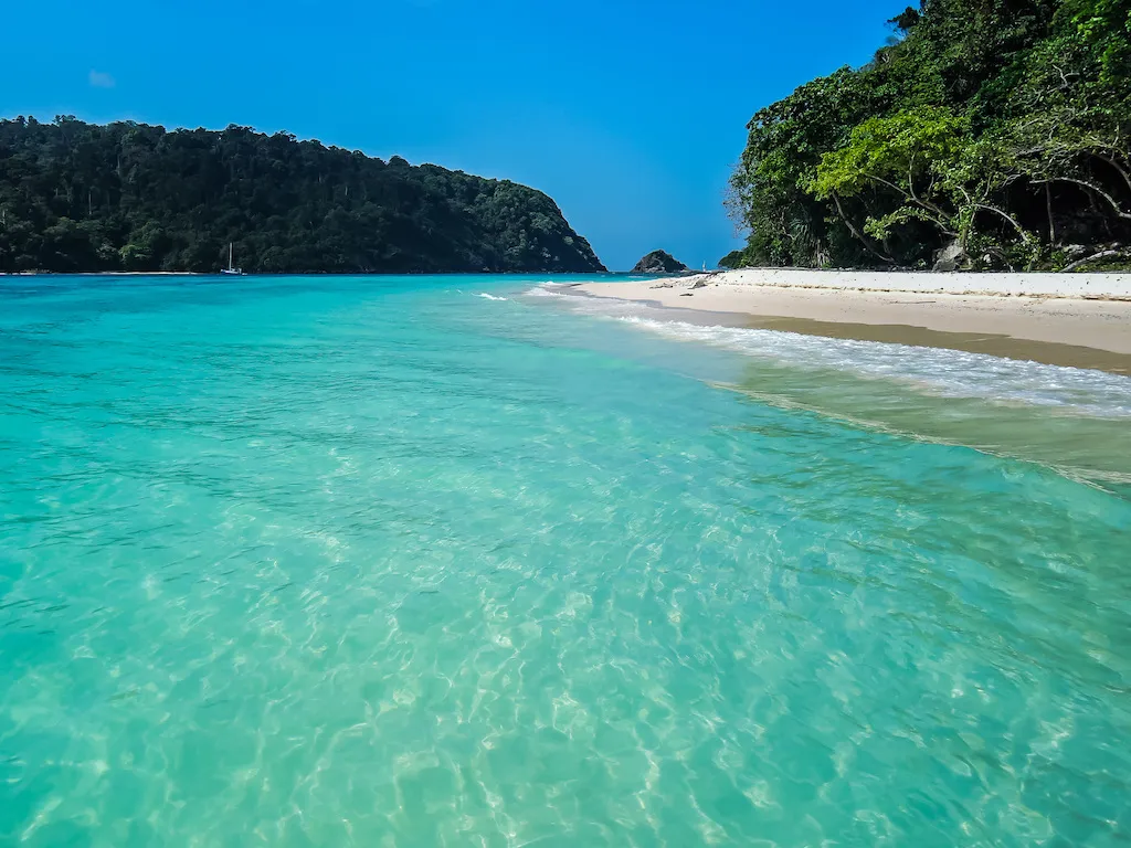 Beach on Koh Rok Yai, Koh Lanta