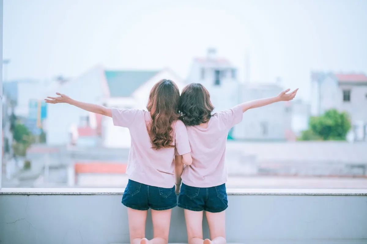 Lesbian girls couple
