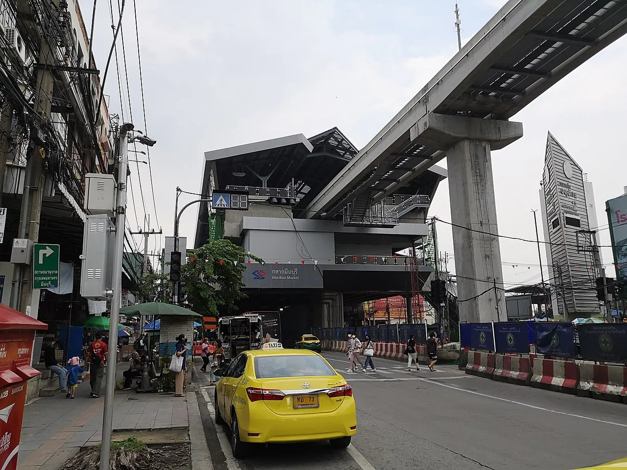 MRT Pink Line, Minburi Market Station.