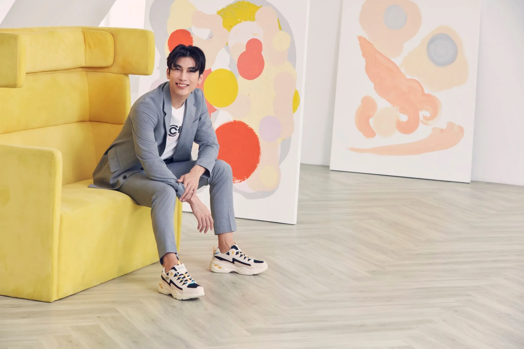 Thai rising star Mew-Suppasit Jongcheveevat , heart throb actor and singer, has been announced as Skechers Thailand brand ambassador for the second year in a roll