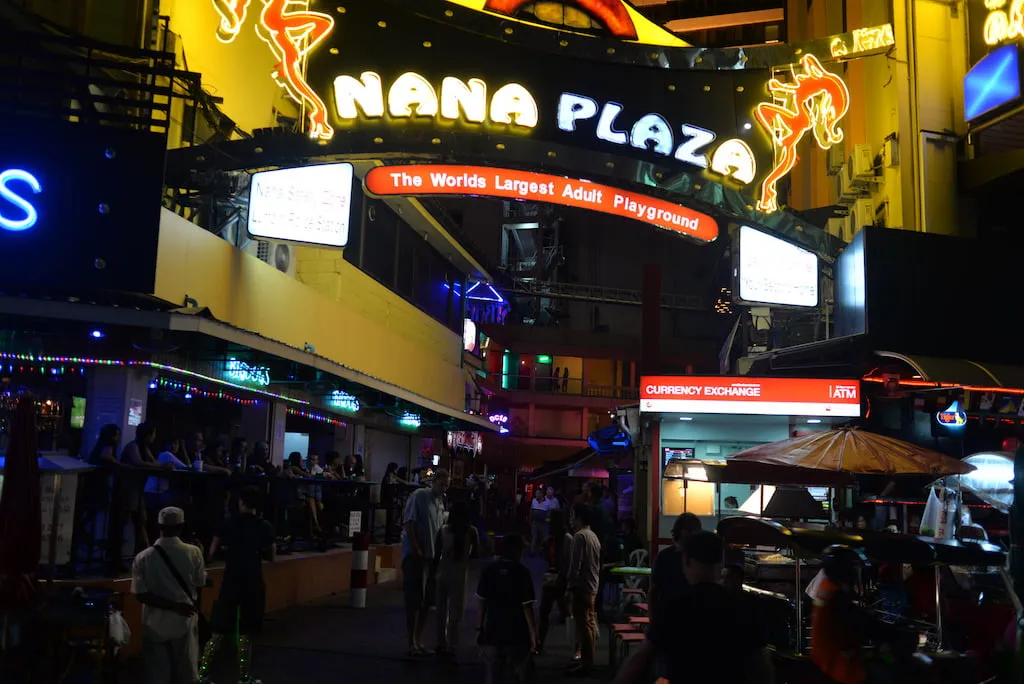 Nana Plaza entrance
