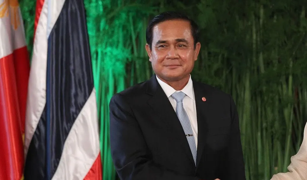 Prime Minister of Thailand Prayut Chan-o-cha with President Benigno S. Aquino III (cropped). Photo: Malacañang