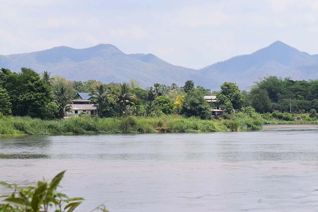 Village on the Ping River in Tak Province
