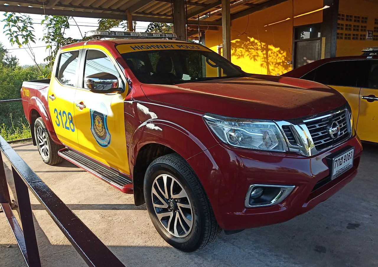 Thai Highway Police, Nissan Navara At Phanom Sarakham Highway Police Box. Chachoengsao province