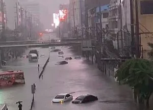 Severe flooding on New Phetchaburi Road near the Ekkamai intersection in Bangkok, Thailand, following torrential rains in late September 2026.