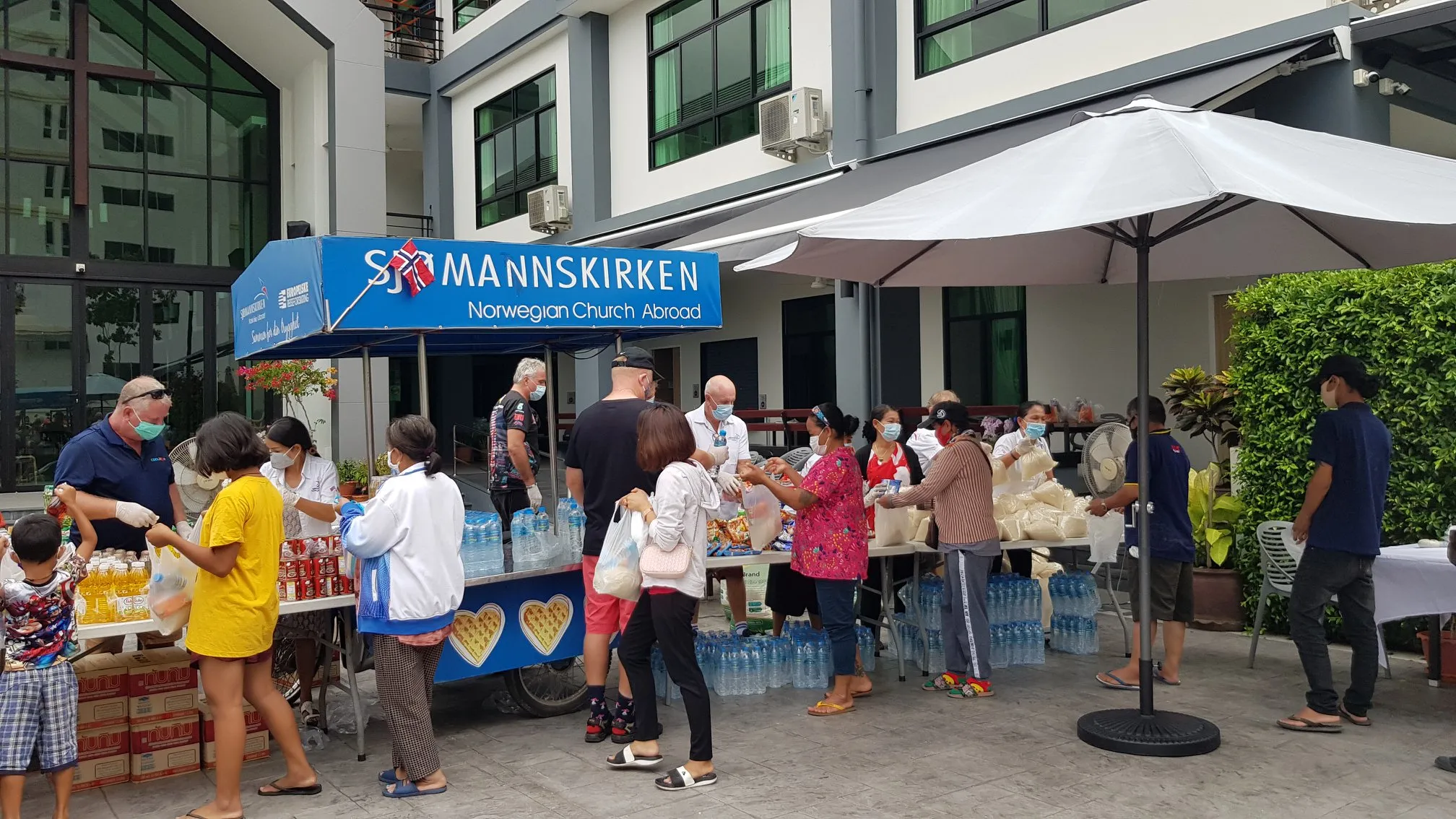 Sjømannskirken Norwegian Church. in Pattaya providing for the needy during the coronavirus outbreak