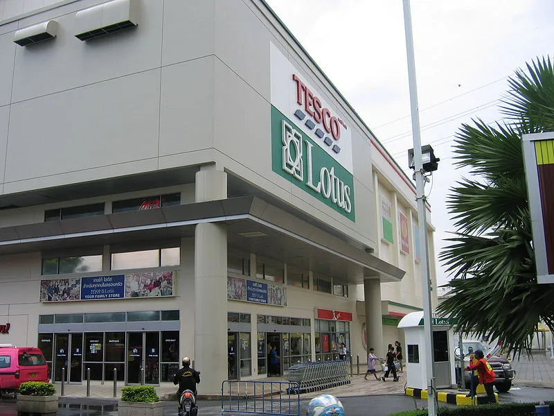 Tesco Lotus Pahonyonthin