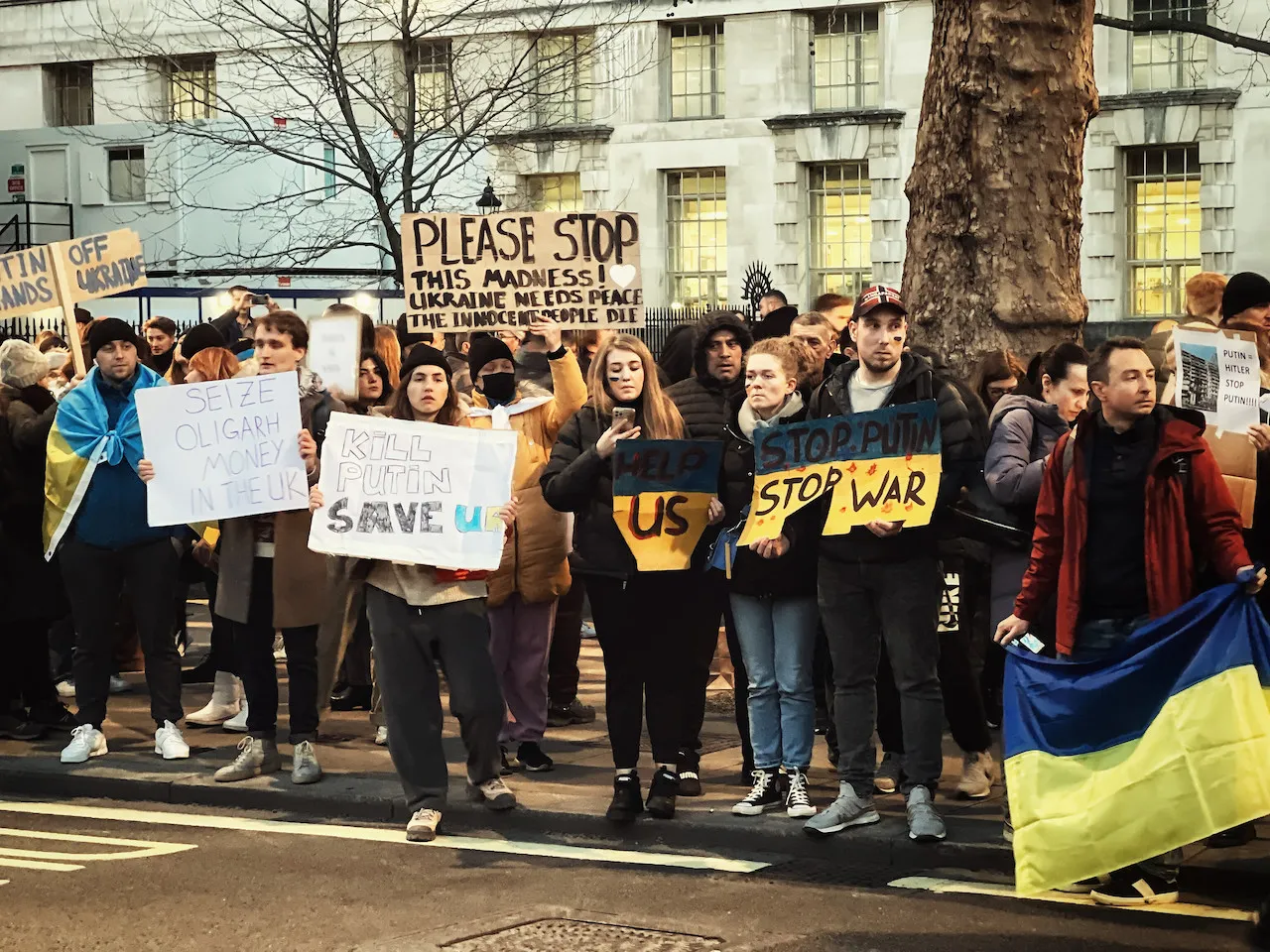 London protests against war in Ukraine