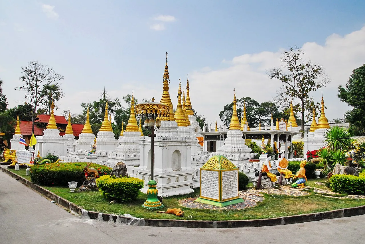 Wat Chedi Sao Lang in Lampang