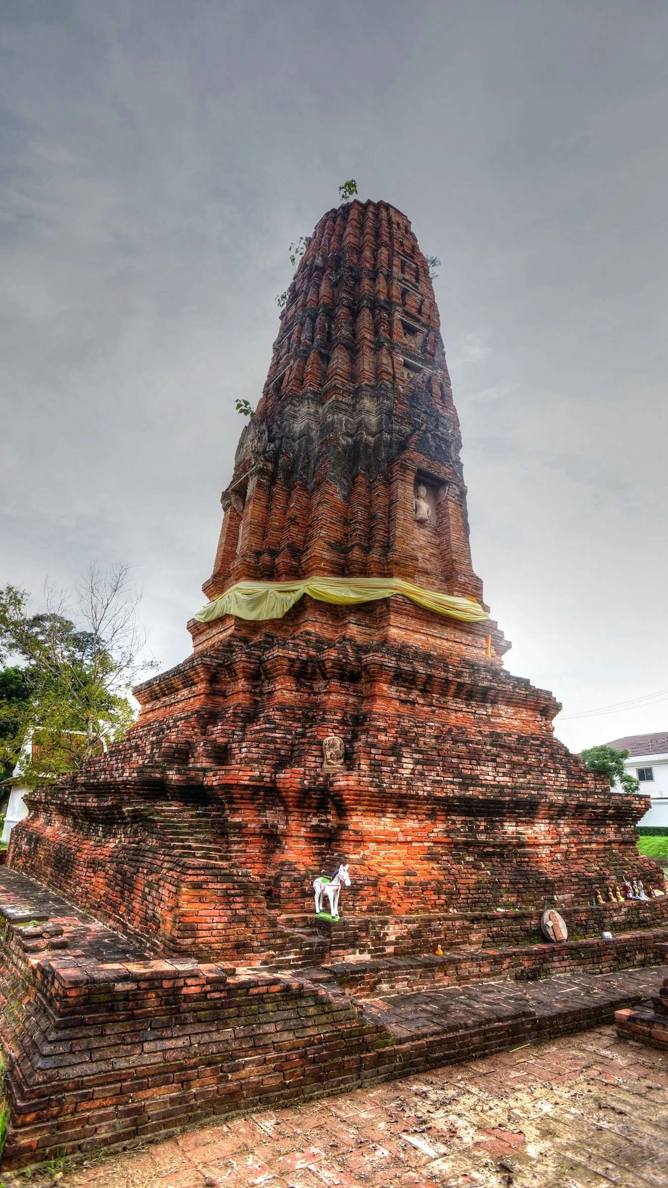 Wat Prang Luang in Nonthaburi