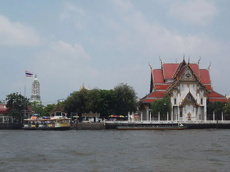 Wat Rakhang Kositaram Woramahawihan, Bangkok Noi district