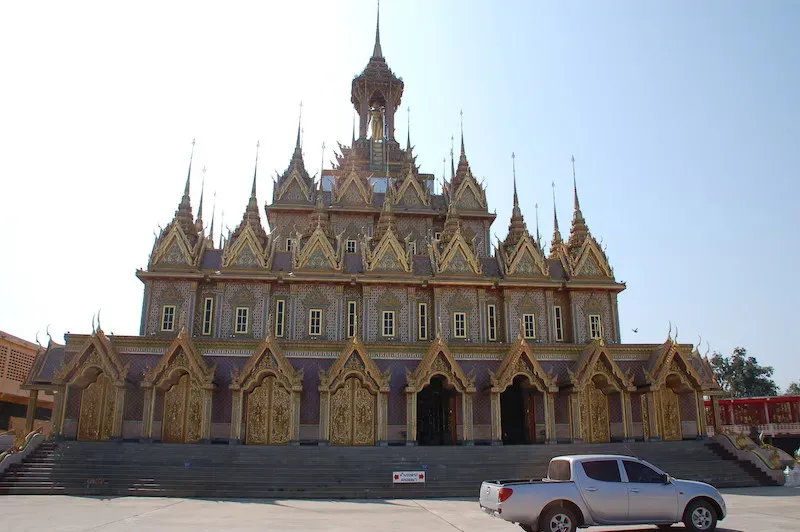 Wat Tha Sung วัดจันทราราม (วัดท่าซุง) also known as Wat Chantharam in Uthai Thani