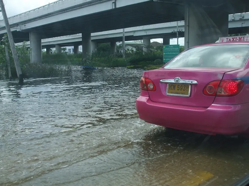 Floods on Lat Krabang-On Nut road, Bangkok