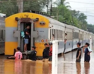 Prolonged heavy rainfall, especially in Southern Thailand, has paralysed rail operations.