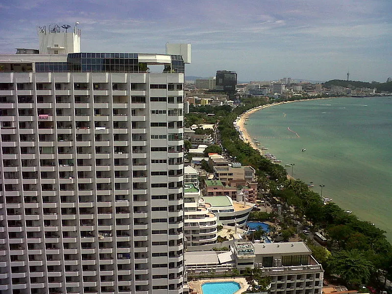 Wong Amat beach, Pattaya with city skyline