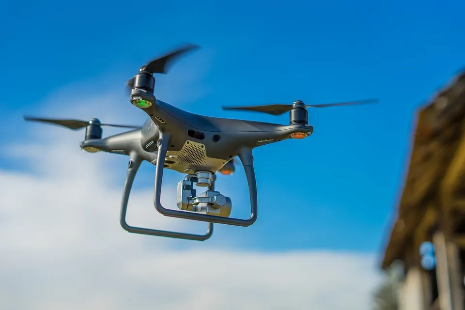 Quadcopter drone with camera
