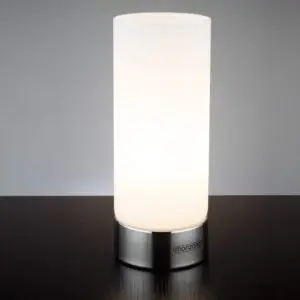 Lámpara de mesa de noche: elegancia y funcionalidad Lámpara de mesa de noche: elegancia y funcionalidad