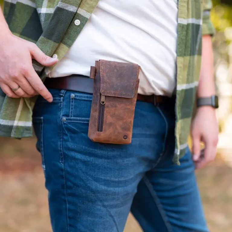 Funda Móvil de Cuero: Comodidad y Diseño Clásico Funda Móvil de Cuero: Comodidad y Diseño Clásico