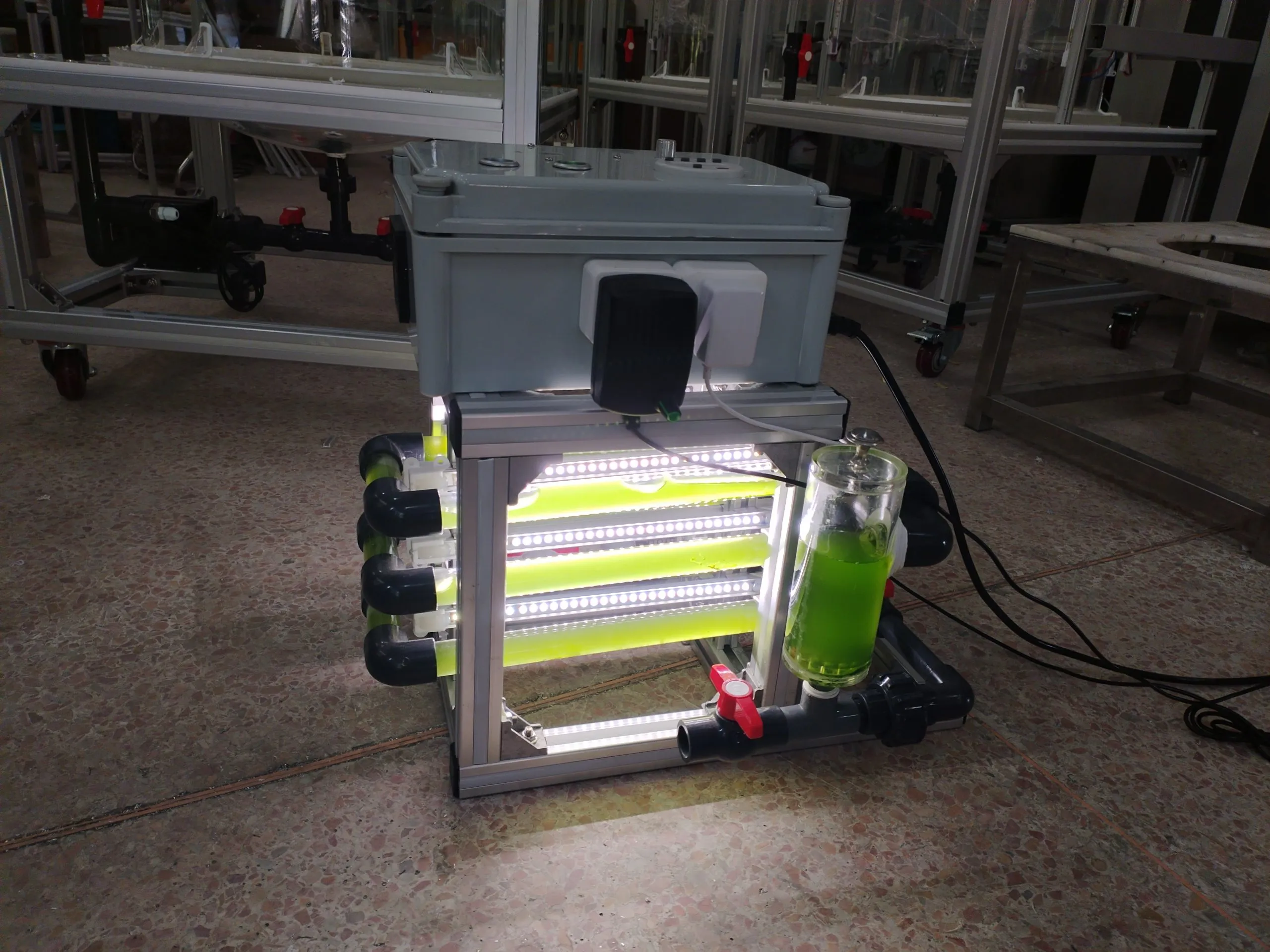 光语小管道反应器