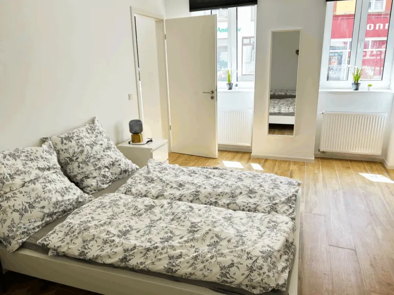Bett_2