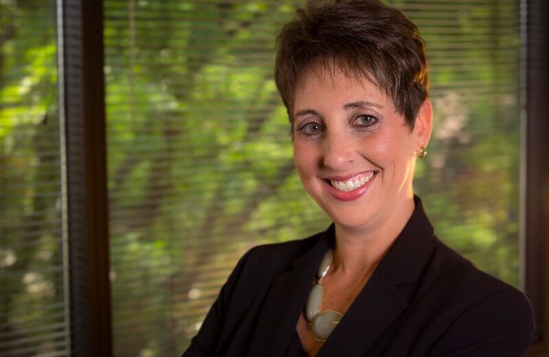 Michelle Golden headshot